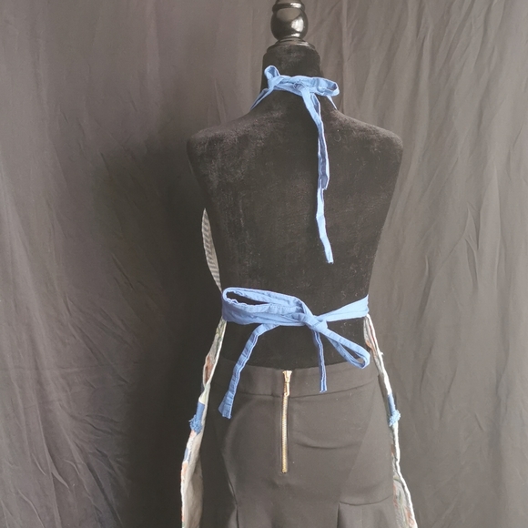 Floral Apron - Picture 4 of 4